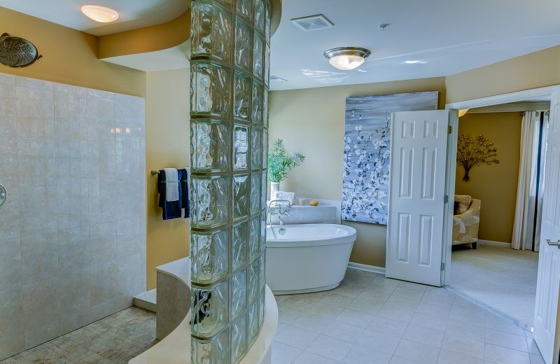 Best Bathroom Renovation Contractors in Canton, OH